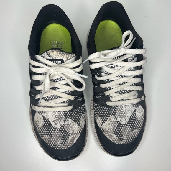 Nike Free 5.0 Running Shoes - Picture 6 of 6